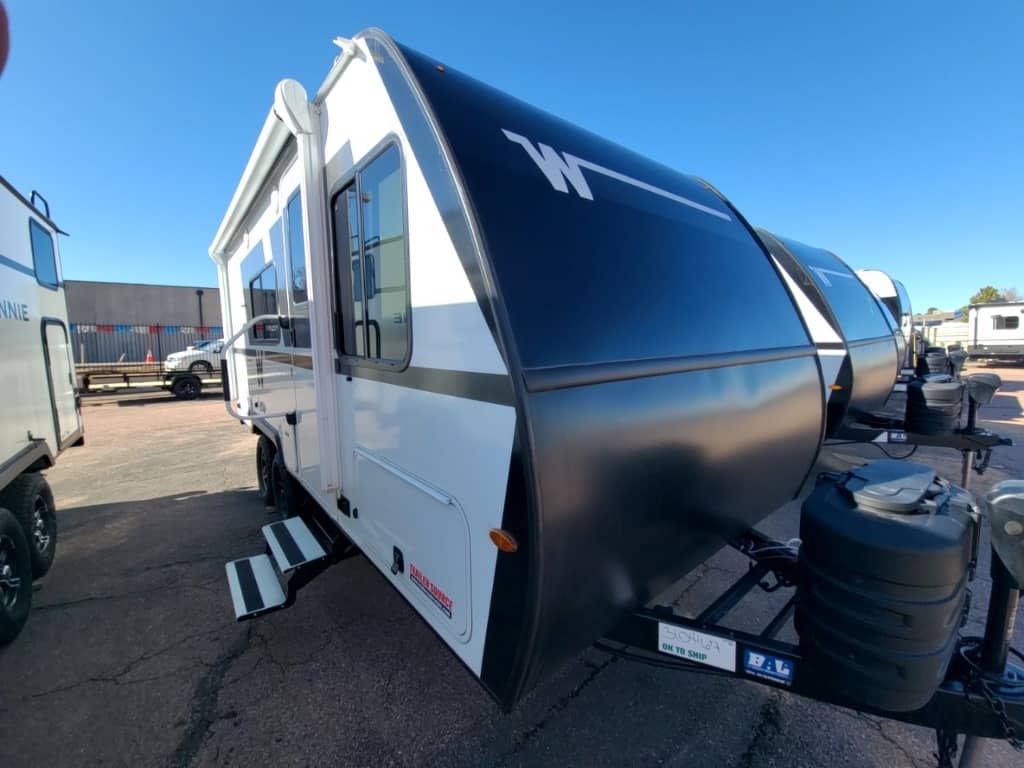 2026 Winnebago 2026 Winnebago Micro Minnie - thumbnail 3