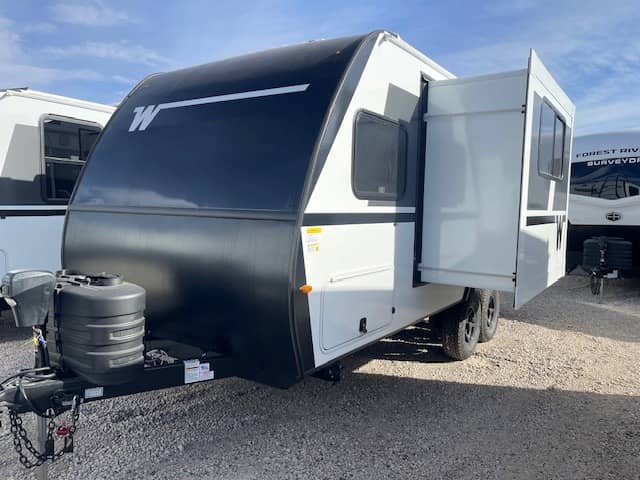 2026 Winnebago 2026 Winnebago Micro Minnie - thumbnail 3