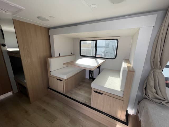 2026 Winnebago 2026 Winnebago Micro Minnie - thumbnail 5