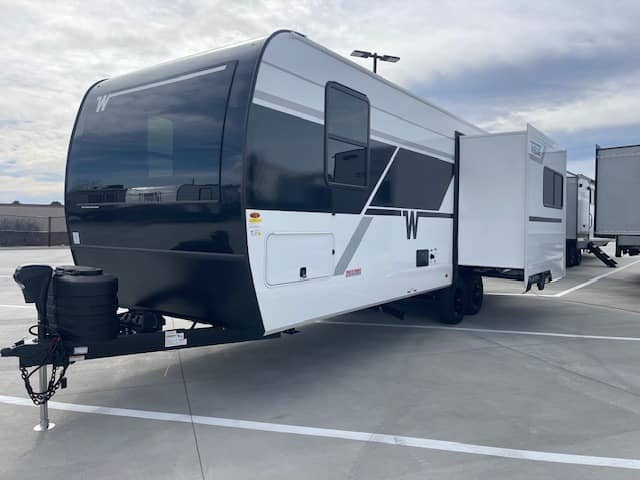 2026 Winnebago 2026 Winnebago Thrive - thumbnail 3