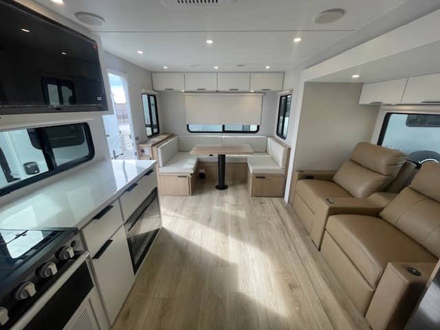 2026 Winnebago 2026 Winnebago Thrive - thumbnail 10