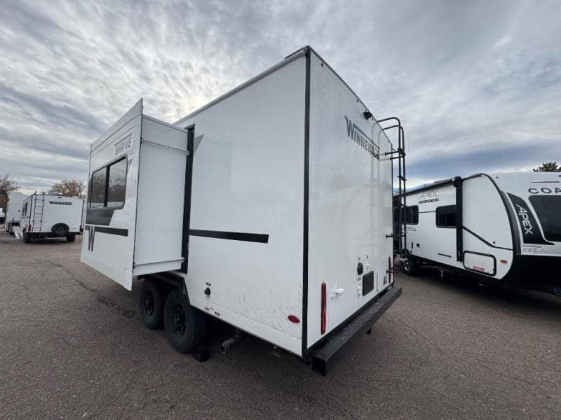 2026 Winnebago 2026 Winnebago Thrive - thumbnail 4