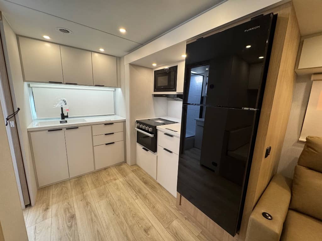 2026 Winnebago 2026 Winnebago Thrive - thumbnail 8