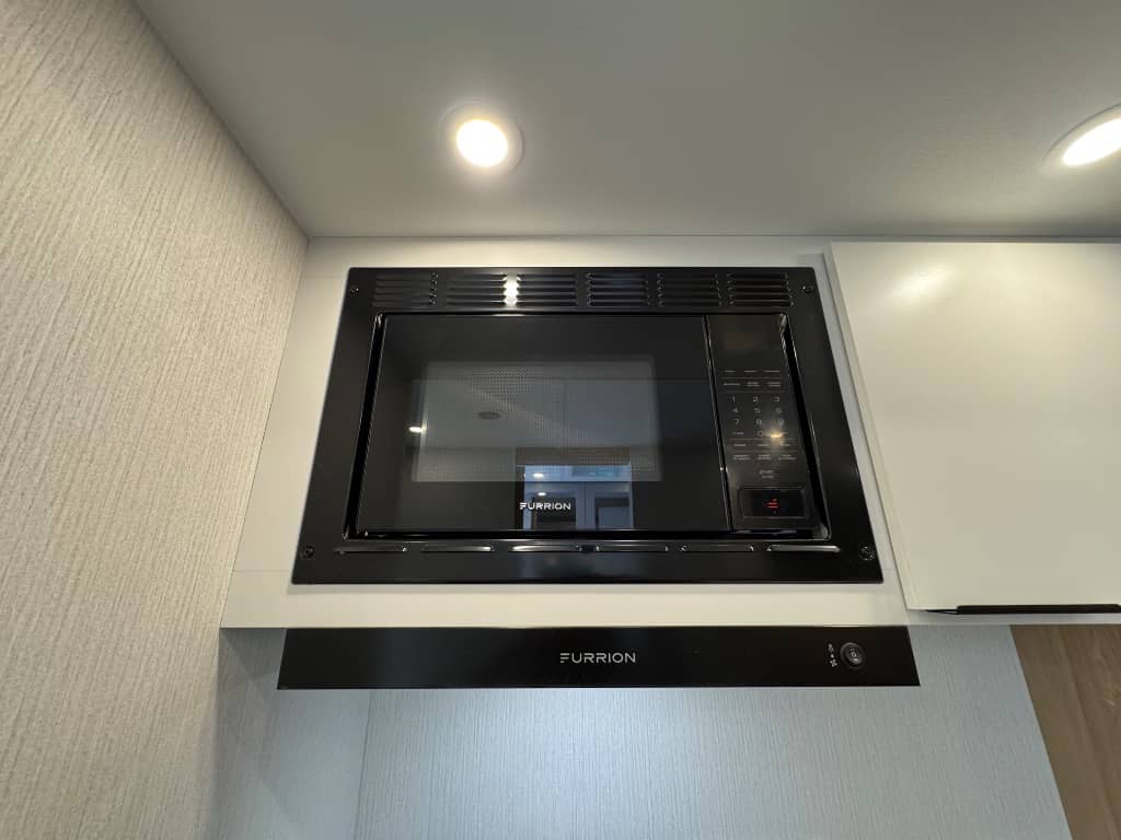 2026 Winnebago 2026 Winnebago Thrive - thumbnail 12