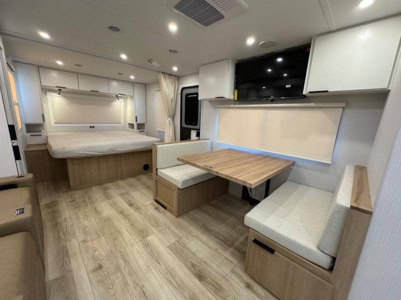 2026 Winnebago 2026 Winnebago Thrive - thumbnail 17