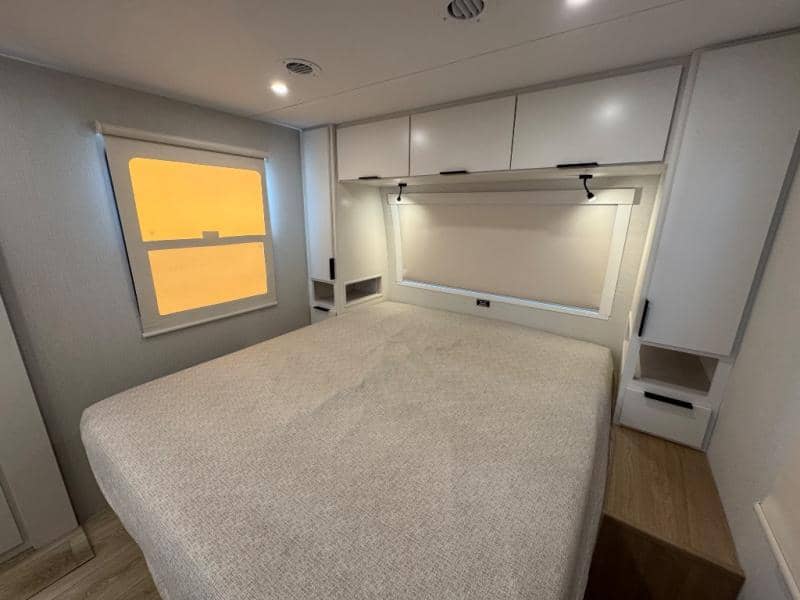 2026 Winnebago 2026 Winnebago Thrive - thumbnail 21