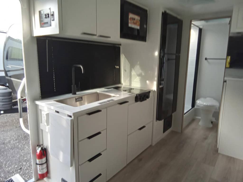 2026 Winnebago 2026 Winnebago Micro Minnie - thumbnail 11