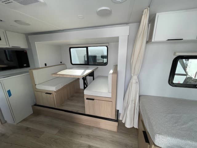 2026 Winnebago 2026 Winnebago Micro Minnie - thumbnail 5