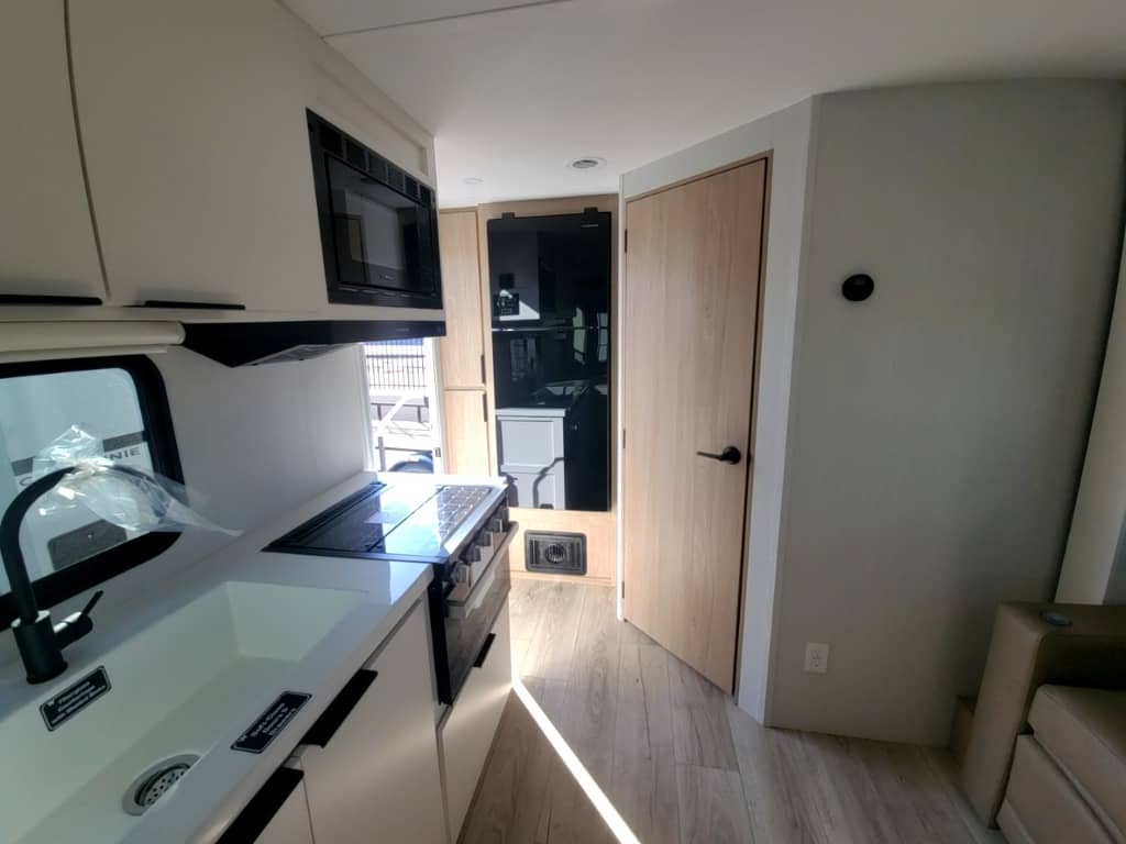 2026 Winnebago 2026 Winnebago Thrive - thumbnail 20