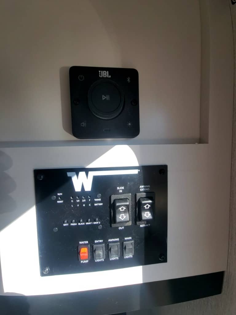 2026 Winnebago 2026 Winnebago Thrive - thumbnail 28