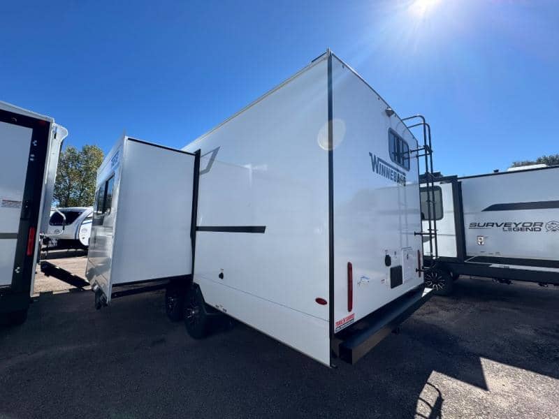 2026 Winnebago 2026 Winnebago Thrive - thumbnail 4
