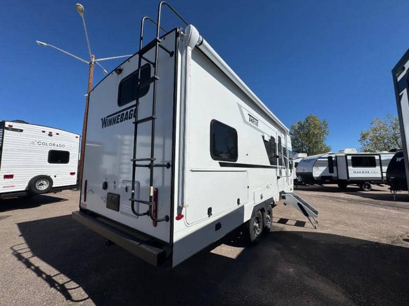 2026 Winnebago 2026 Winnebago Thrive - thumbnail 5