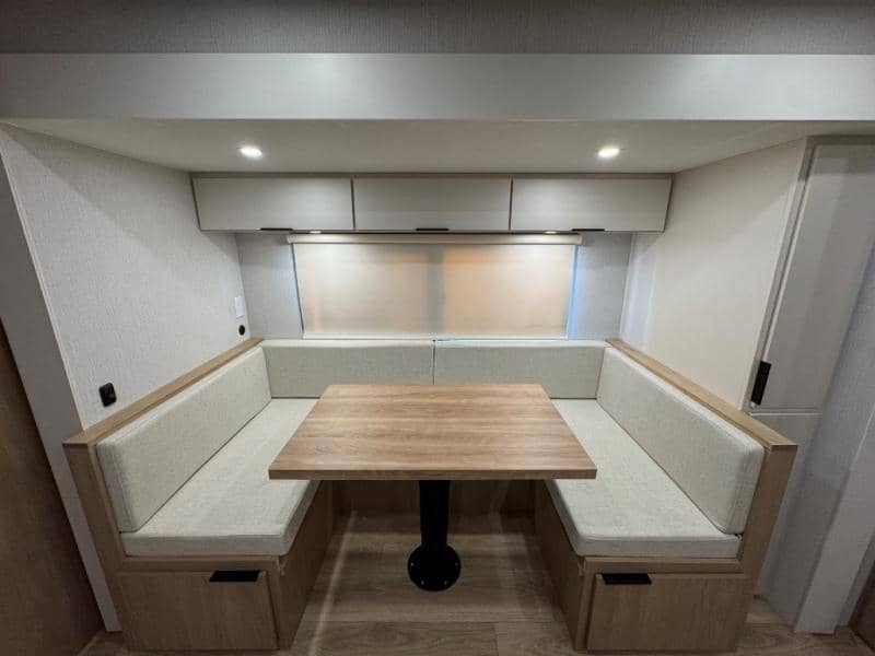 2026 Winnebago 2026 Winnebago Thrive - thumbnail 9