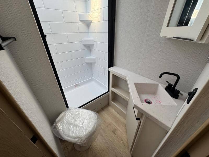 2026 Winnebago 2026 Winnebago Thrive - thumbnail 12