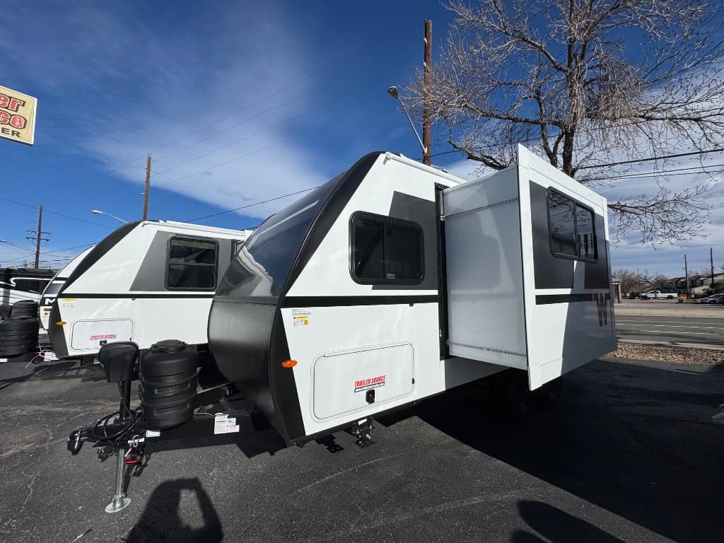 2026 Winnebago 2026 Winnebago Micro Minnie - thumbnail 3