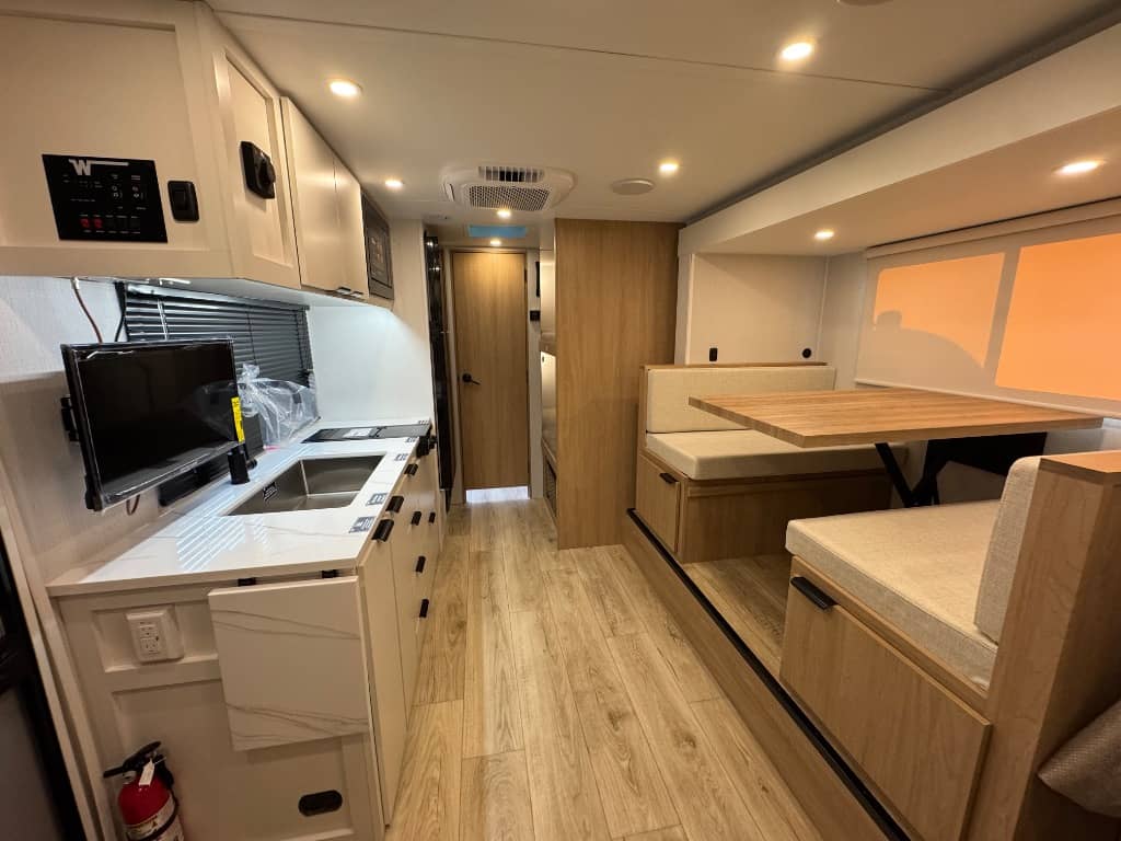 2026 Winnebago 2026 Winnebago Micro Minnie - thumbnail 7