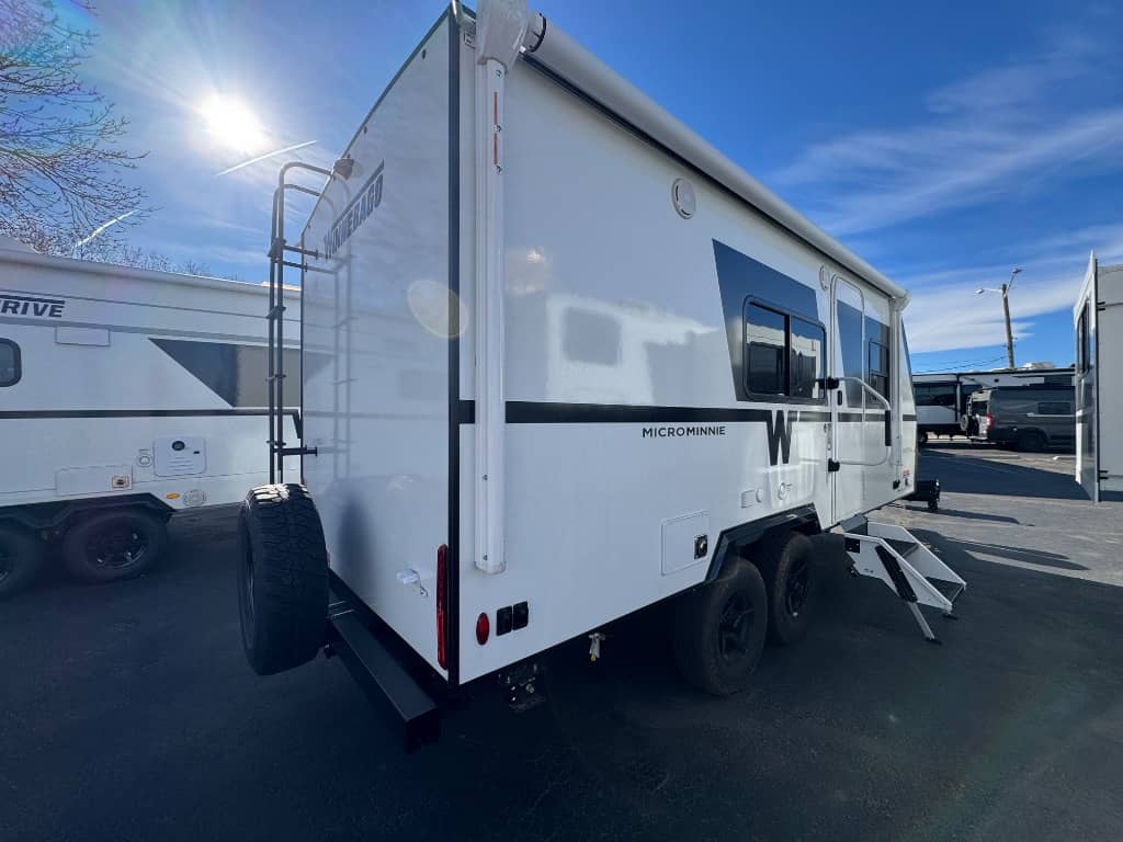 2026 Winnebago 2026 Winnebago Micro Minnie - thumbnail 5
