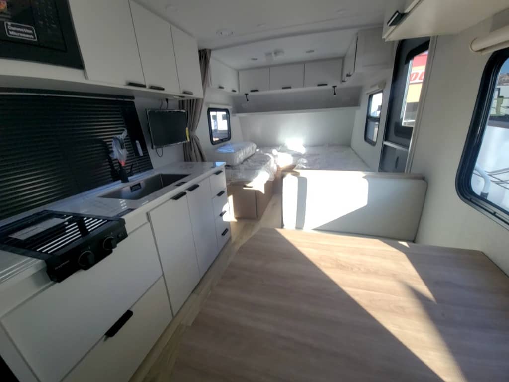 2026 Winnebago 2026 Winnebago Micro Minnie - thumbnail 28