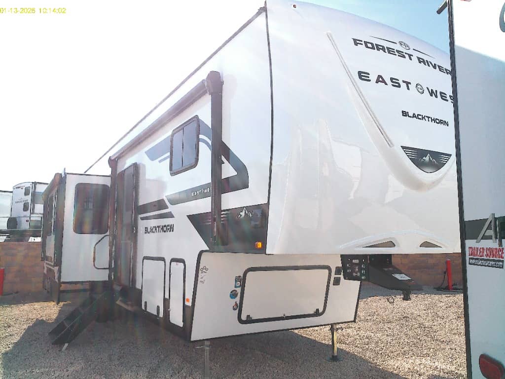 2026 East to West 2026 East to West Blackthorn - thumbnail 1