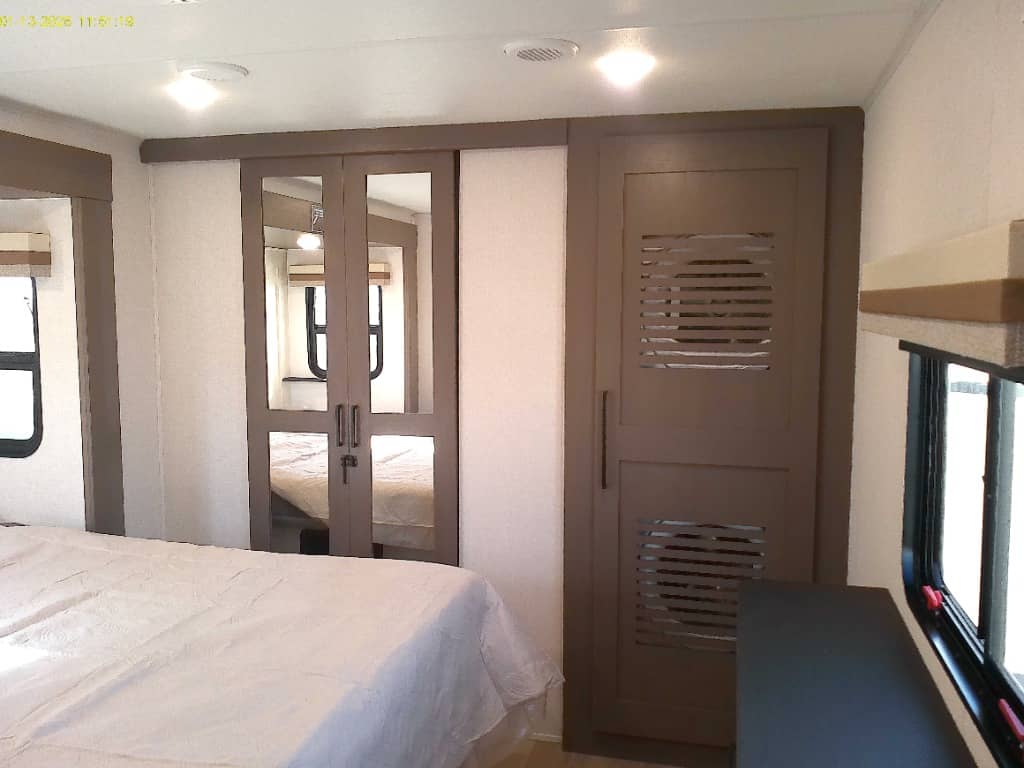 2026 East to West 2026 East to West Blackthorn - thumbnail 17