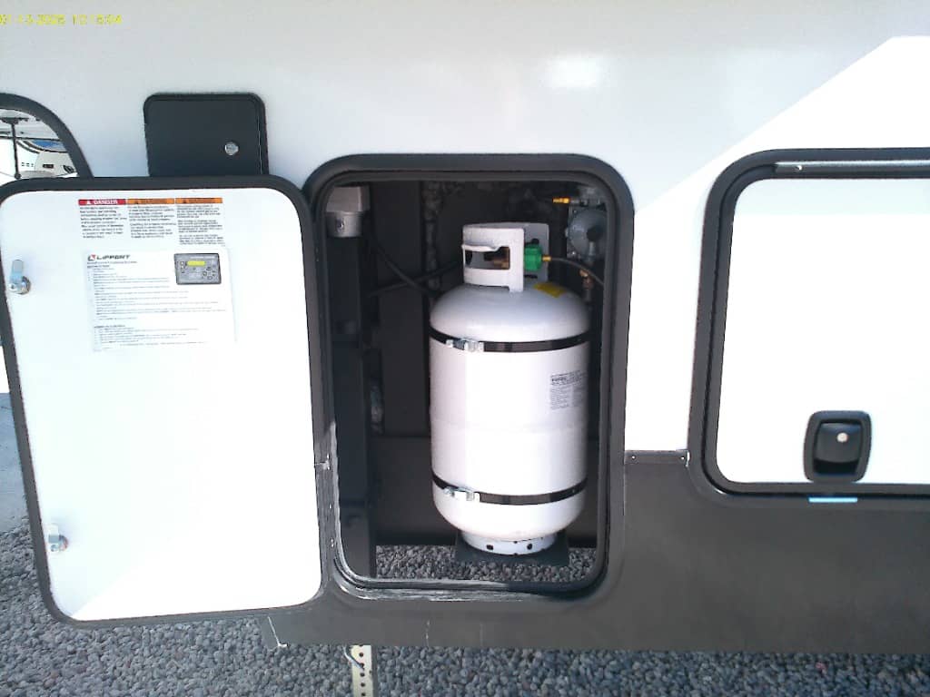 2026 East to West 2026 East to West Blackthorn - thumbnail 19