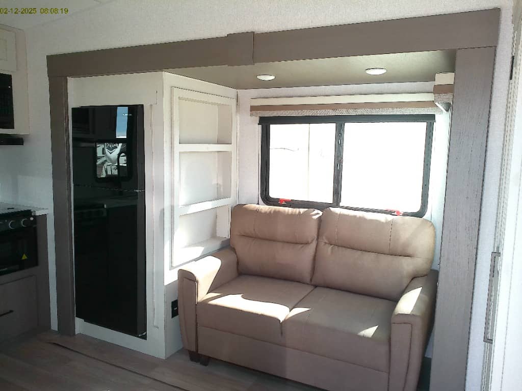 2026 East to West 2026 East to West Blackthorn - thumbnail 11