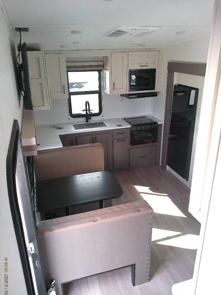 2026 East to West 2026 East to West Blackthorn - thumbnail 16