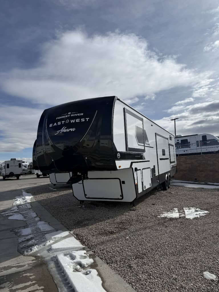 2026 East to West 2026 East to West Ahara - thumbnail 5