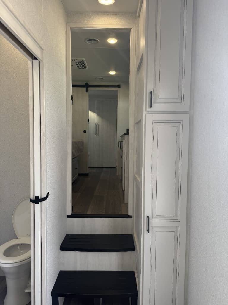 2026 East to West 2026 East to West Ahara - thumbnail 10