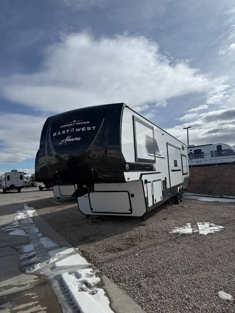 2026 East to West 2026 East to West Ahara - thumbnail 3