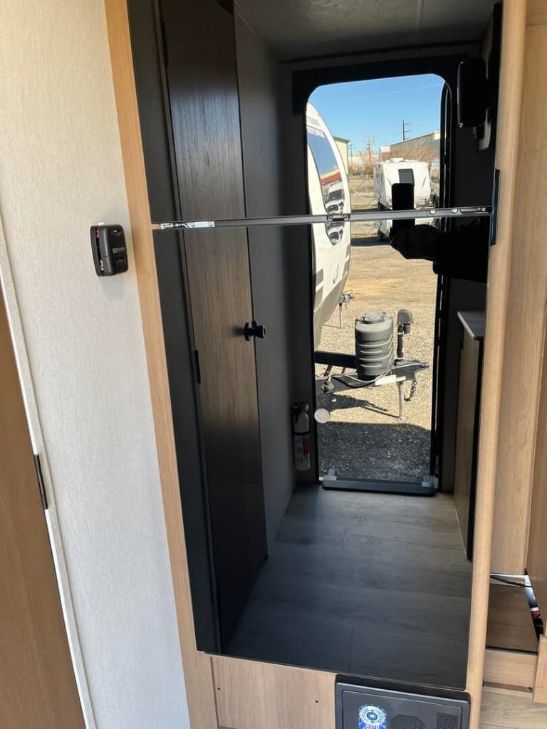 2026 Coachmen 2026 Coachmen Apex Nano - thumbnail 27