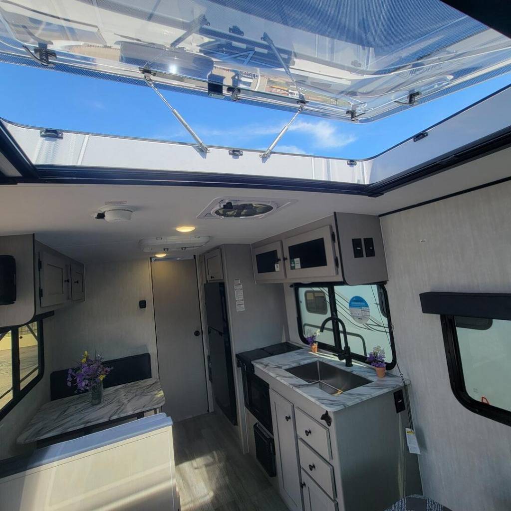 2026 Coachmen 2026 Coachmen Apex Nano - thumbnail 11