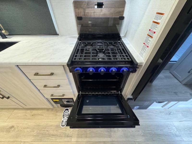 2026 Coachmen 2026 Coachmen Apex Nano - thumbnail 15