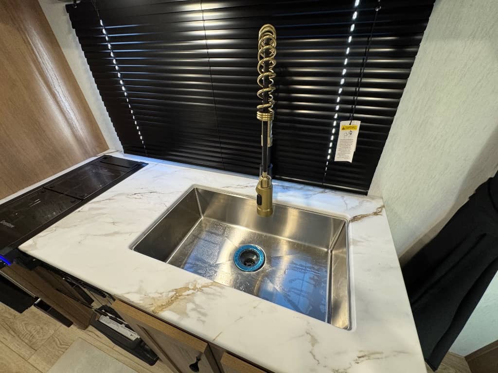 2026 Coachmen 2026 Coachmen Apex Nano - thumbnail 7