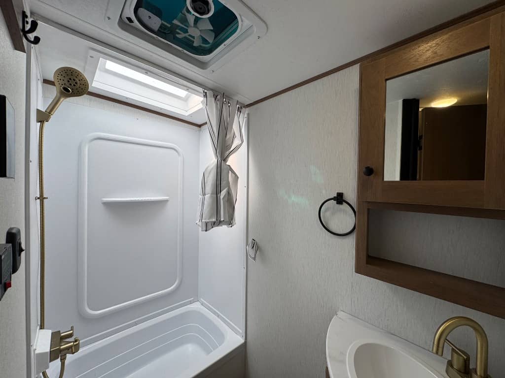 2026 Coachmen 2026 Coachmen Apex Nano - thumbnail 13