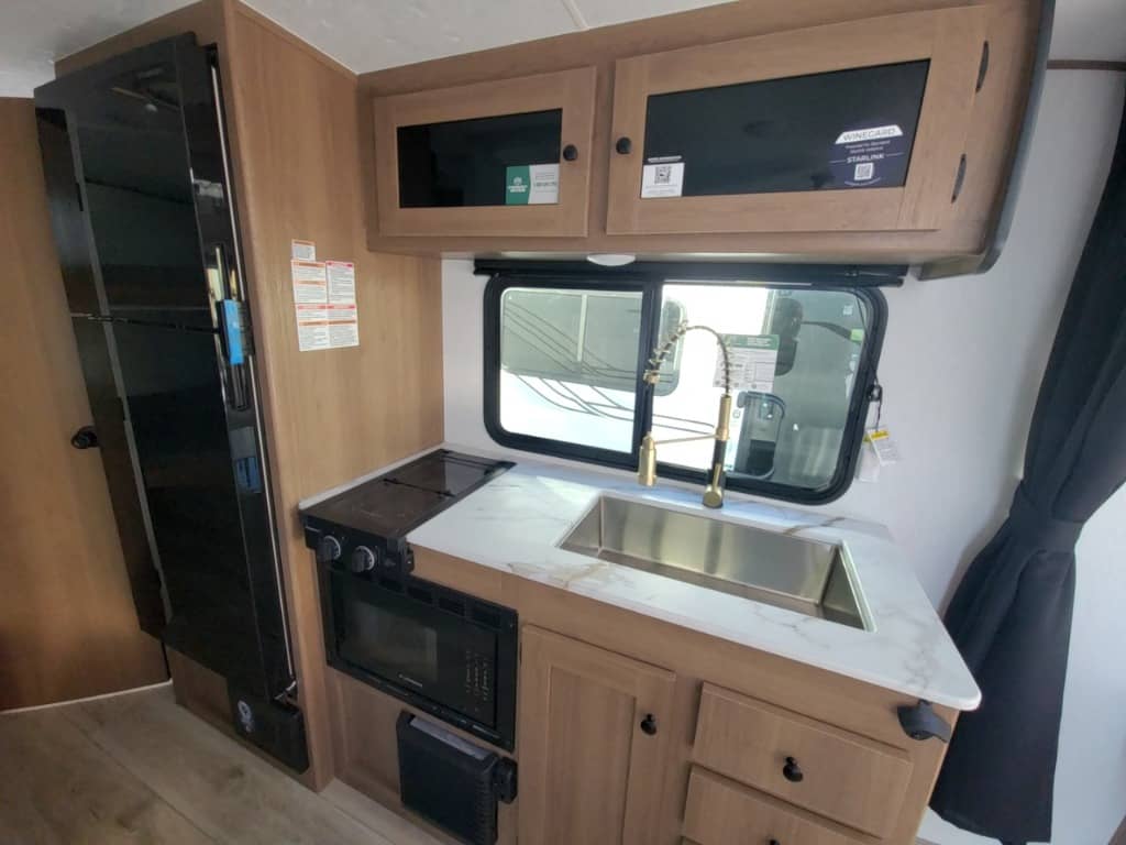 2026 Coachmen 2026 Coachmen Apex Nano - thumbnail 21