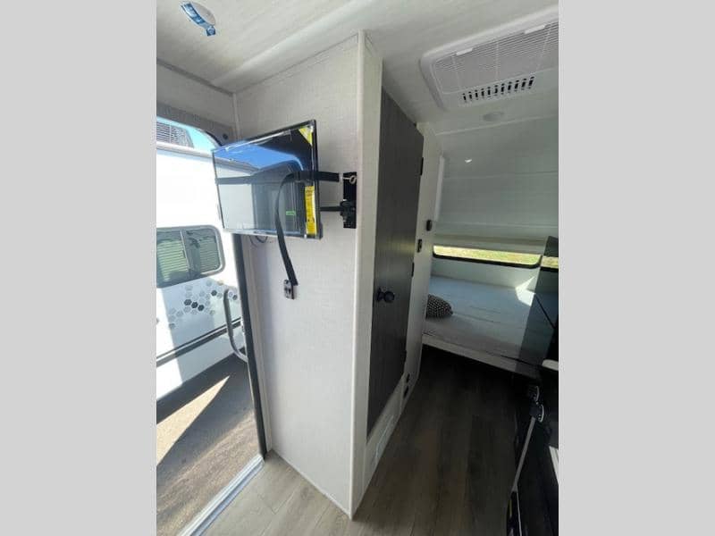 2026 Forest River 2026 Forest River r-pod - thumbnail 11