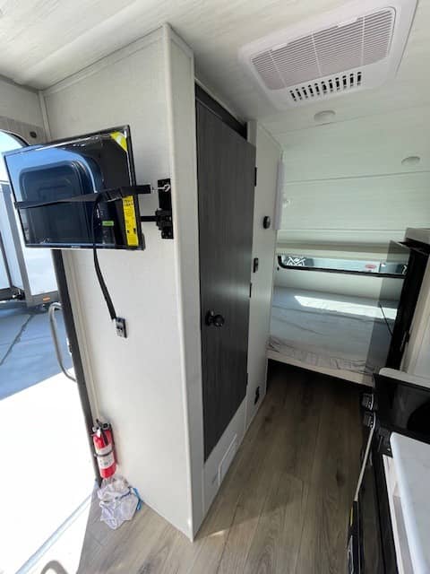 2026 Forest River 2026 Forest River r-pod - thumbnail 7