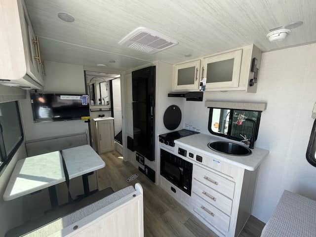 2026 Forest River 2026 Forest River R-Pod - thumbnail 4