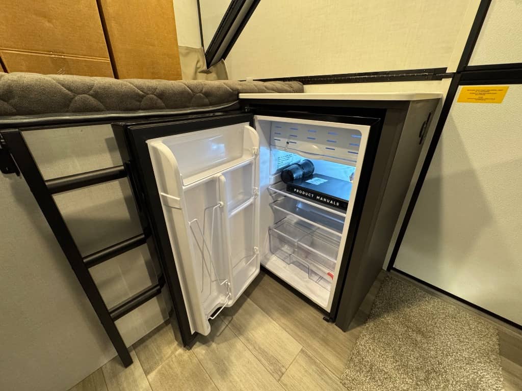 2026 Rockwood 2026 Rockwood Hard Side High Wall Series - thumbnail 11