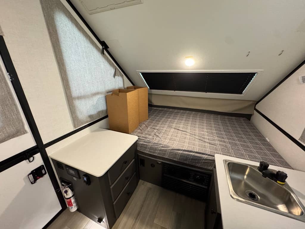 2026 Rockwood 2026 Rockwood Hard Side Series - thumbnail 11