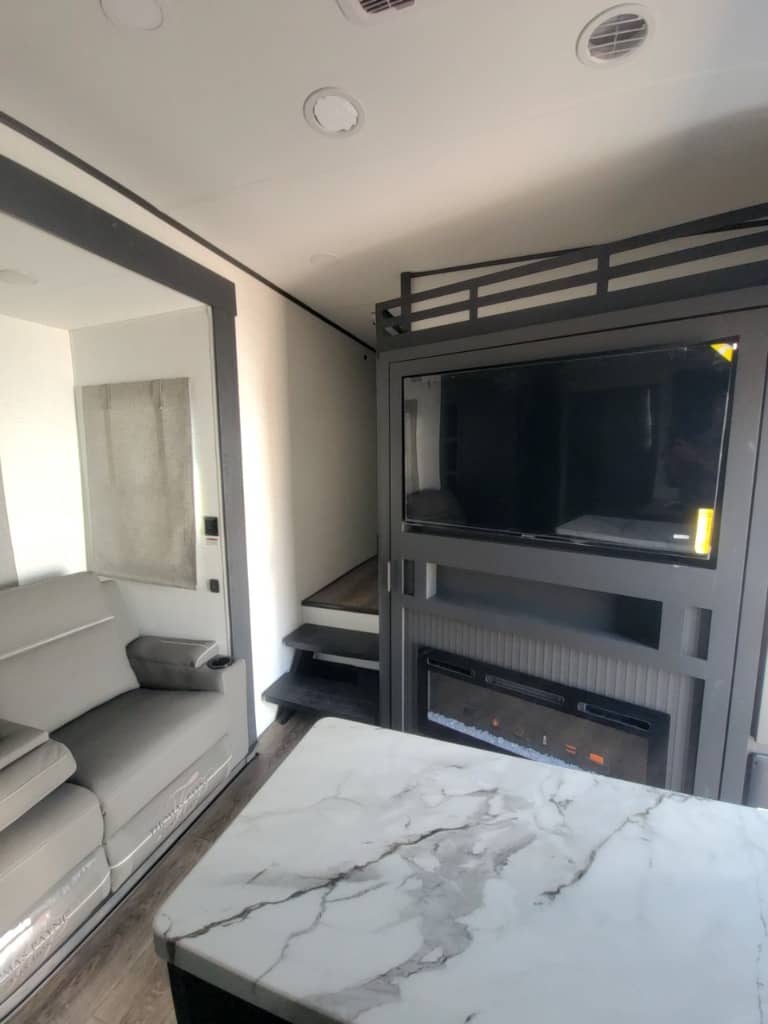 2026 Forest River 2026 Forest River Xlr Boost X Toy Hauler - thumbnail 22