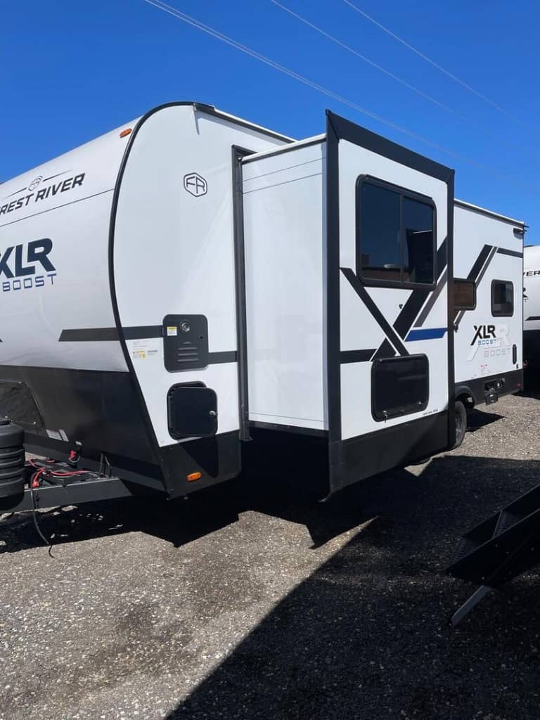 2026 Forest River 2026 Forest River Xlr Boost X Toy Hauler - thumbnail 3