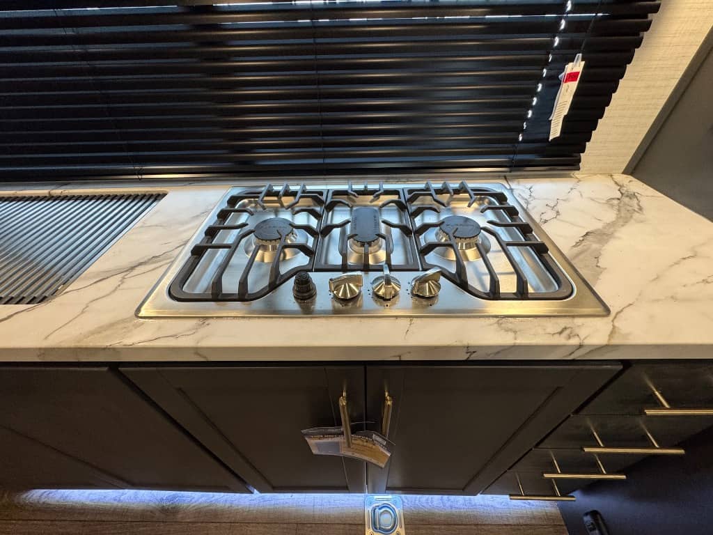 2026 Forest River 2026 Forest River Xlr Boost X Toy Hauler - thumbnail 10