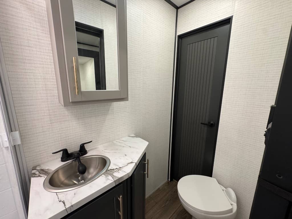 2026 Forest River 2026 Forest River Xlr Boost X Toy Hauler - thumbnail 22