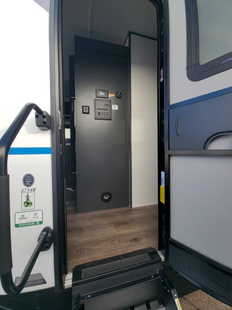 2026 Forest River 2026 Forest River Xlr Boost Toy Hauler - thumbnail 13