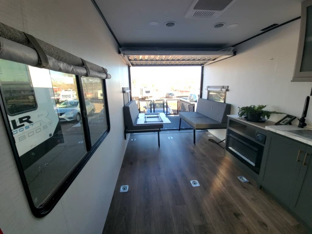 2026 Forest River 2026 Forest River Xlr Boost Toy Hauler - thumbnail 17