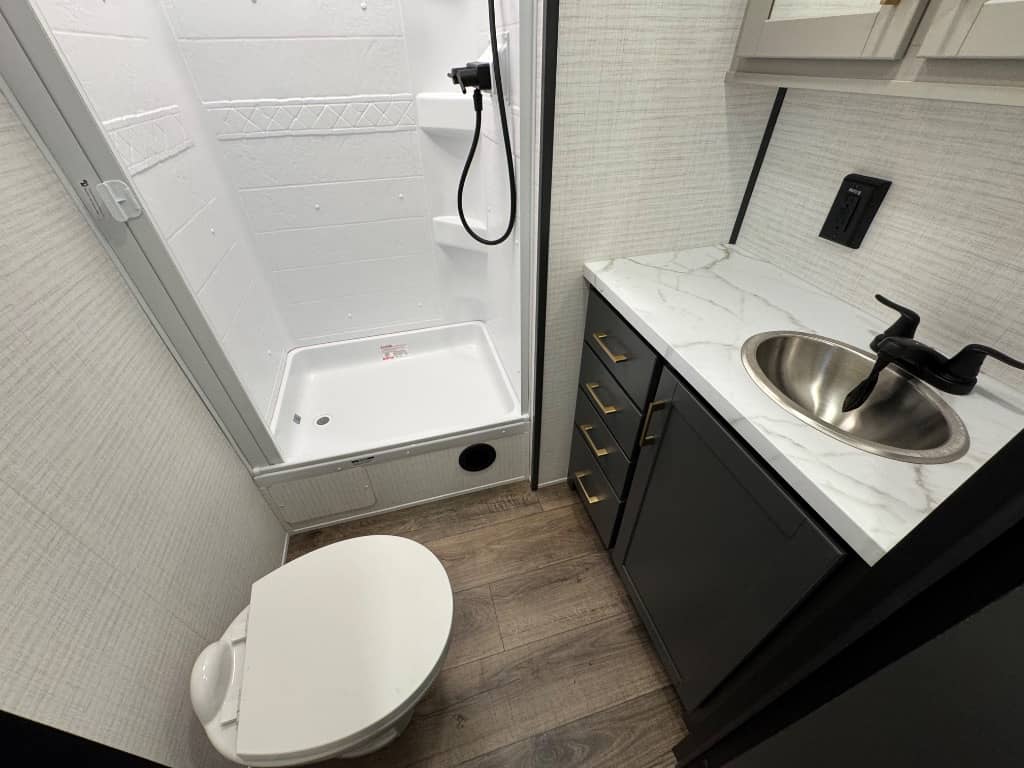 2026 Forest River 2026 Forest River Xlr Boost Toy Hauler - thumbnail 23