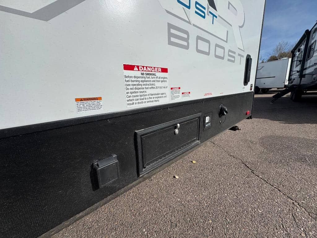 2026 Forest River 2026 Forest River Xlr Boost Toy Hauler - thumbnail 8