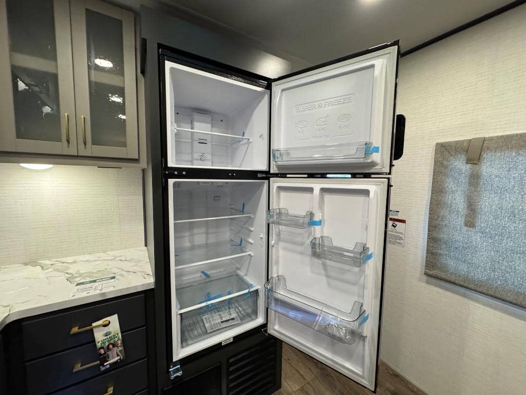 2026 Forest River 2026 Forest River Xlr Boost Toy Hauler - thumbnail 11